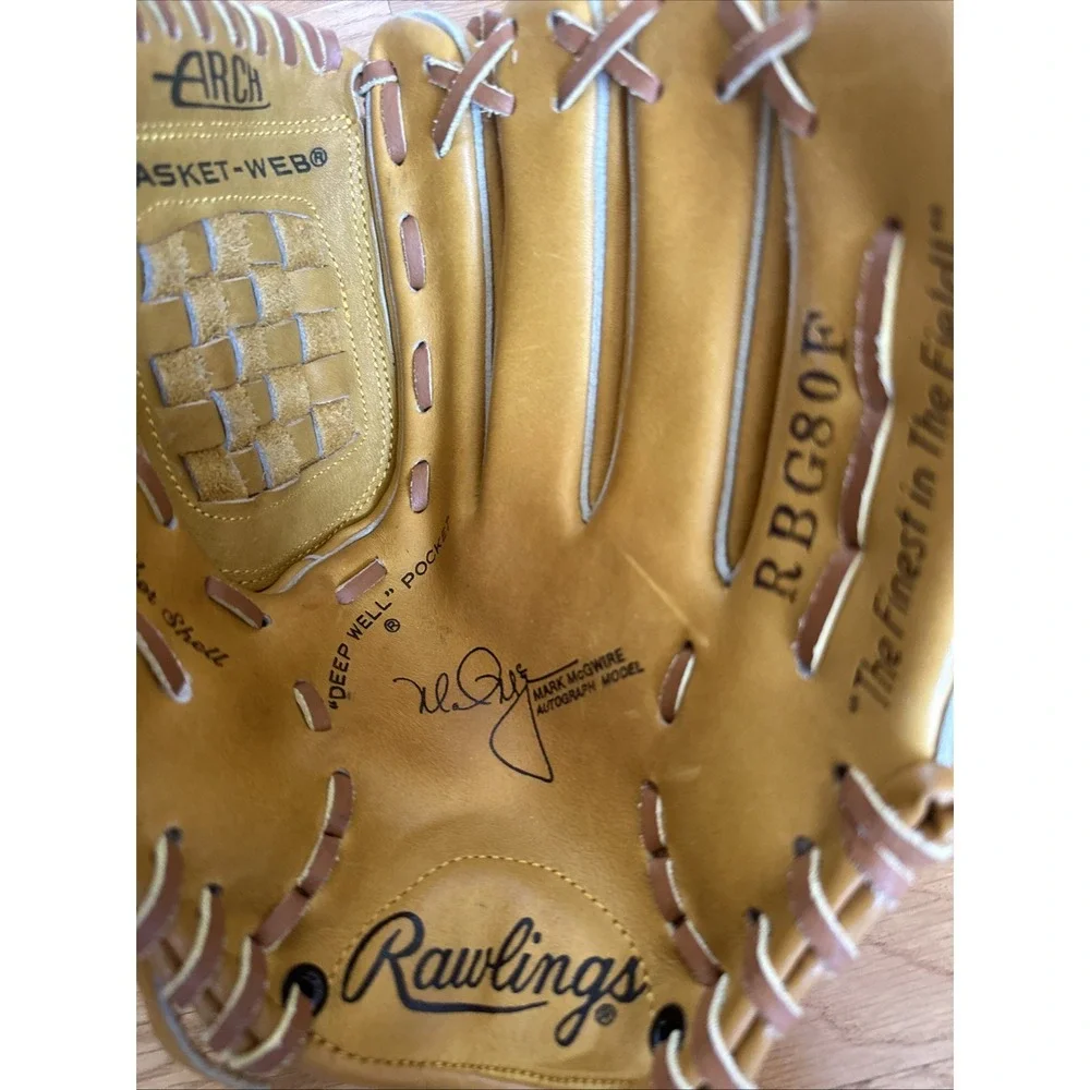 Rawlings RBG80F Fastback 10½″ Youth‎ Baseball Glove – 